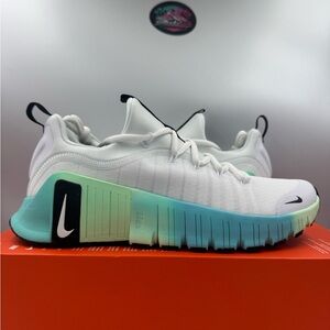 Nike Free Metcon 6 White Black Metallic Silver BRAND NEW Multiple Sizes
